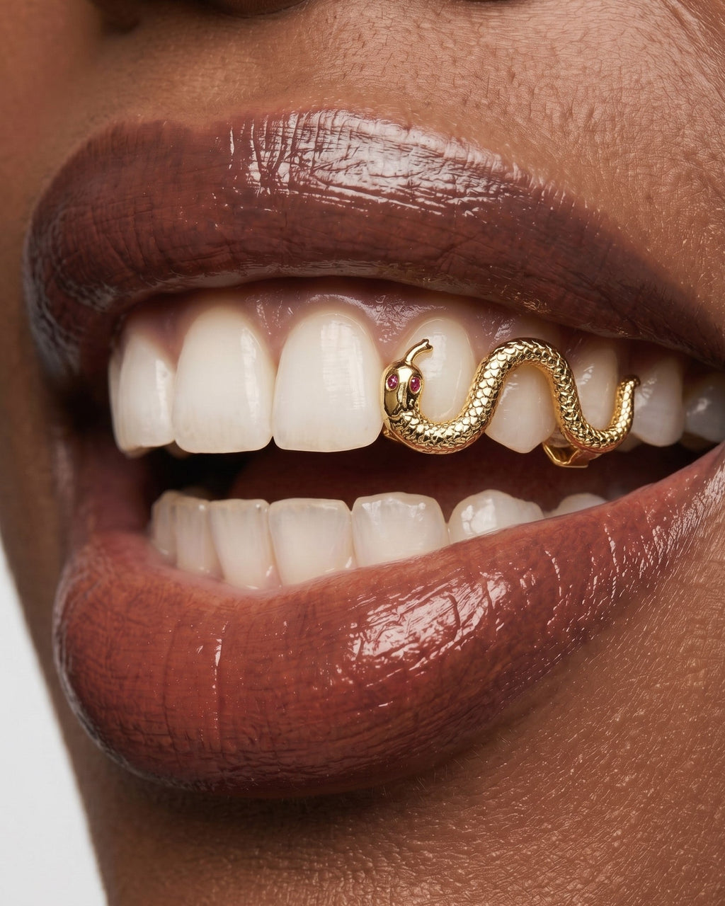 Serpent Wrap Double-Tooth Grill