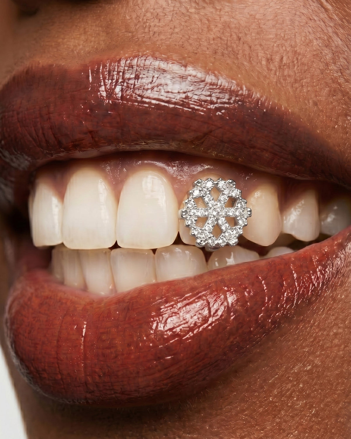 Crystal Snowflake Pavé Single-Tooth Grill